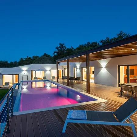 Istria By 4*