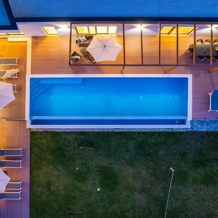 Istria By 4*